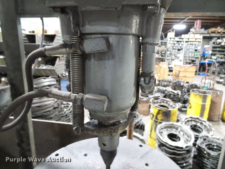 image for item DD1924 Hydraulic press