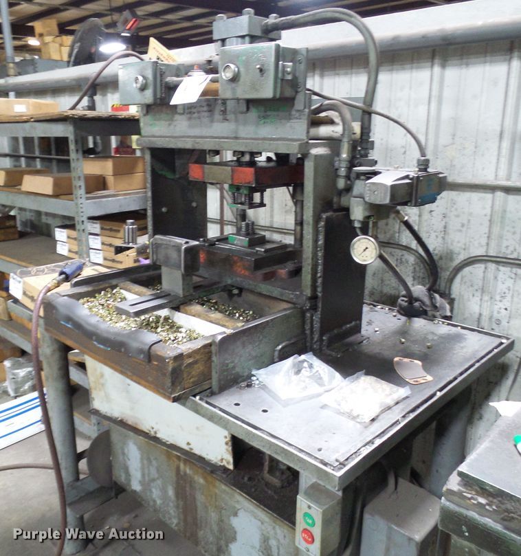 image for item DD1933 Press