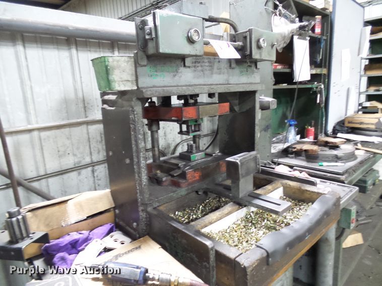 image for item DD1933 Press