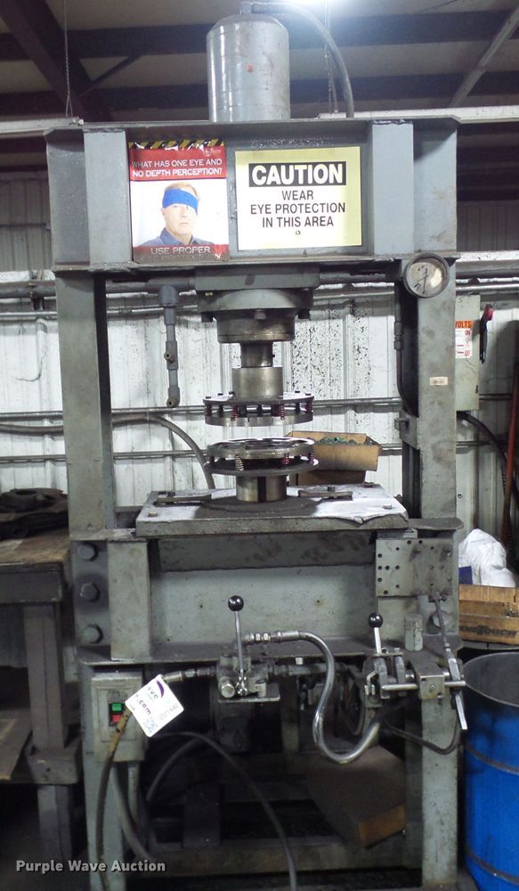 image for item DD1940 Press