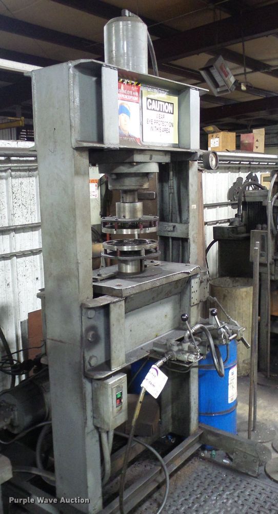 image for item DD1940 Press