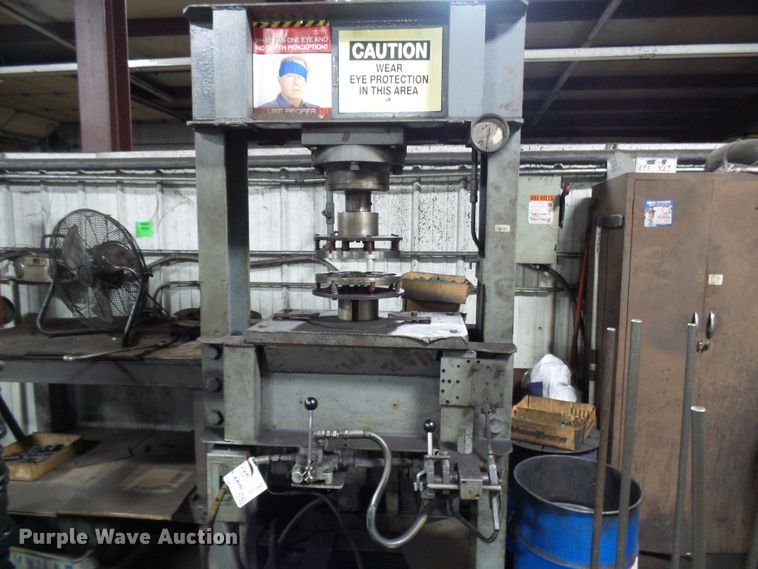 image for item DD1940 Press