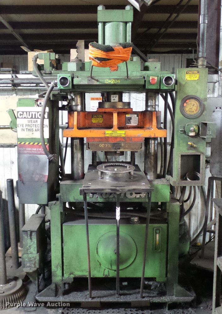 image for item DD1942 Truxton DC2-SA press