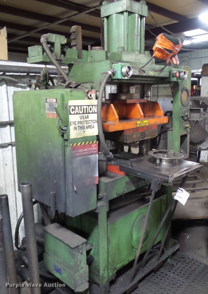 image for item DD1942 Truxton DC2-SA press