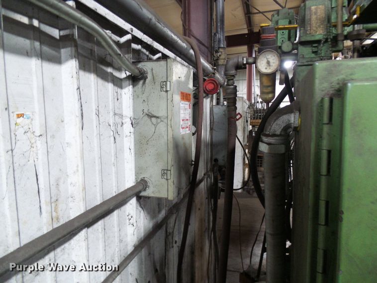 image for item DD1942 Truxton DC2-SA press