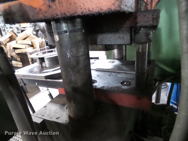 image for item DD1942 Truxton DC2-SA press