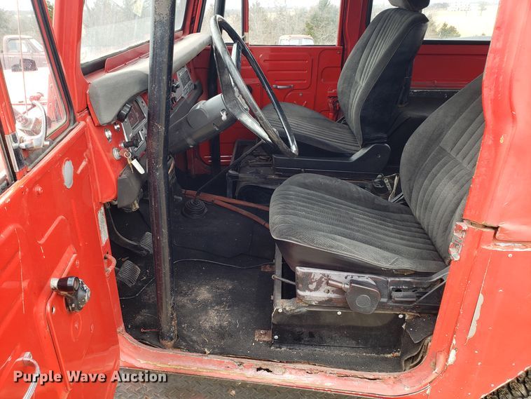 image for item DD2646 1971 Toyota FJ40 SUV