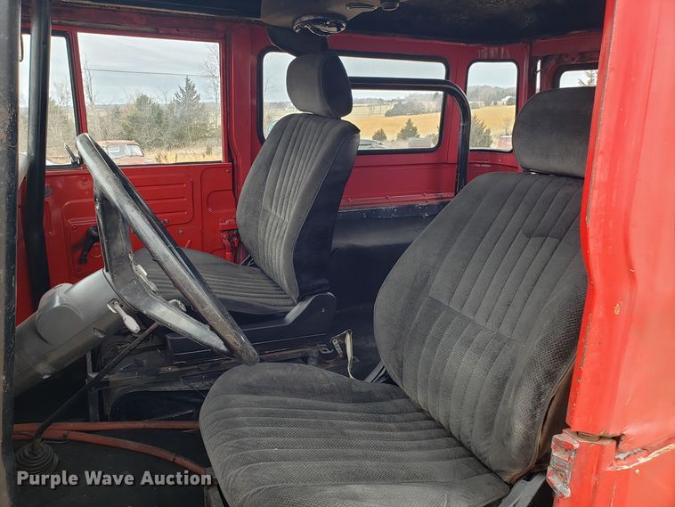 image for item DD2646 1971 Toyota FJ40 SUV