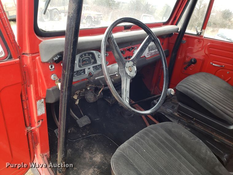 image for item DD2646 1971 Toyota FJ40 SUV