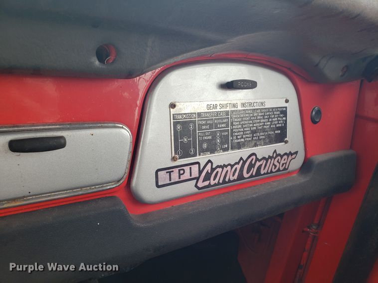 image for item DD2646 1971 Toyota FJ40 SUV