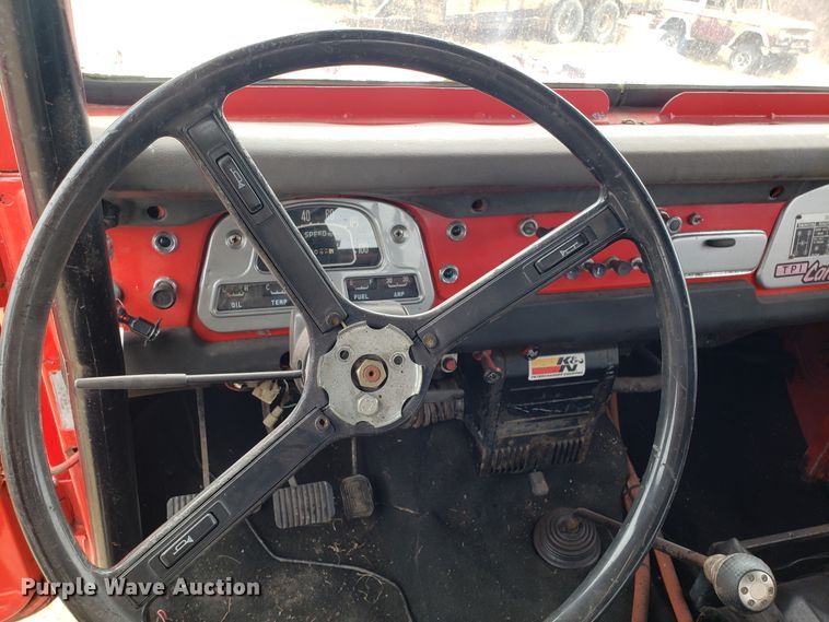 image for item DD2646 1971 Toyota FJ40 SUV