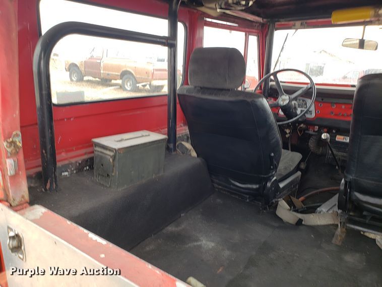 image for item DD2646 1971 Toyota FJ40 SUV