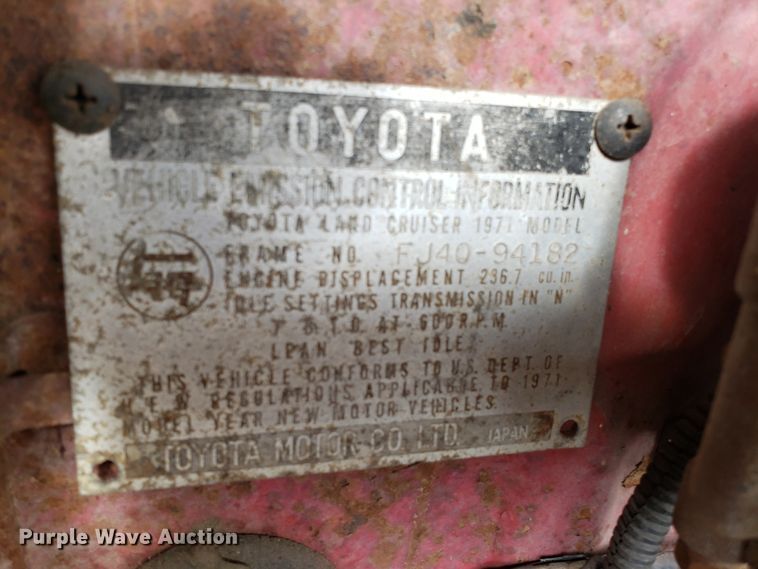 image for item DD2646 1971 Toyota FJ40 SUV