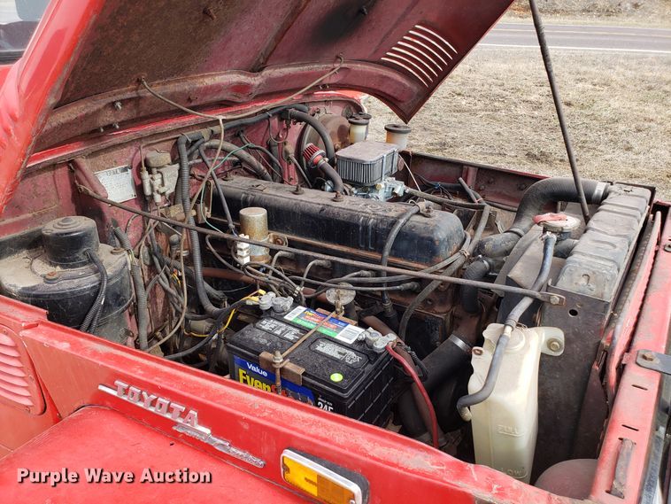 image for item DD2646 1971 Toyota FJ40 SUV