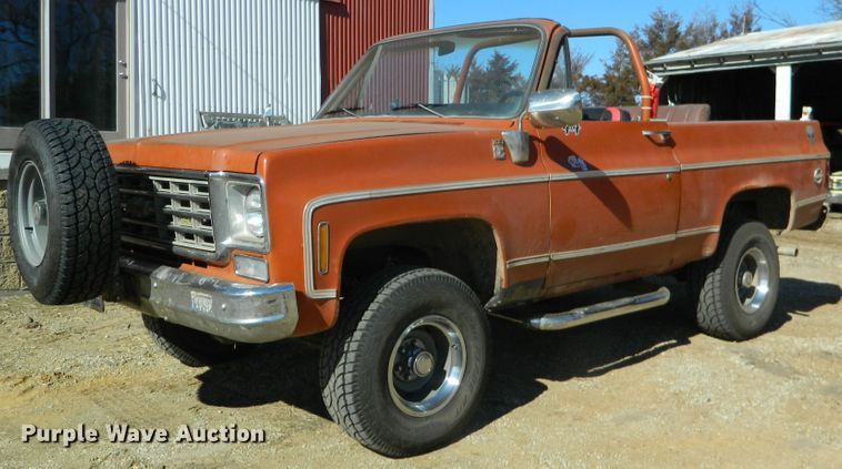 image for item DE4422 1975 Chevrolet Blazer SUV