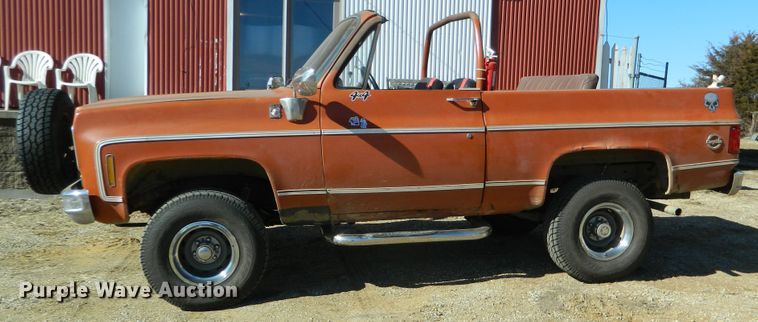 image for item DE4422 1975 Chevrolet Blazer SUV