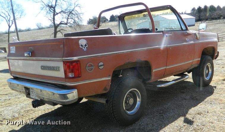 image for item DE4422 1975 Chevrolet Blazer SUV