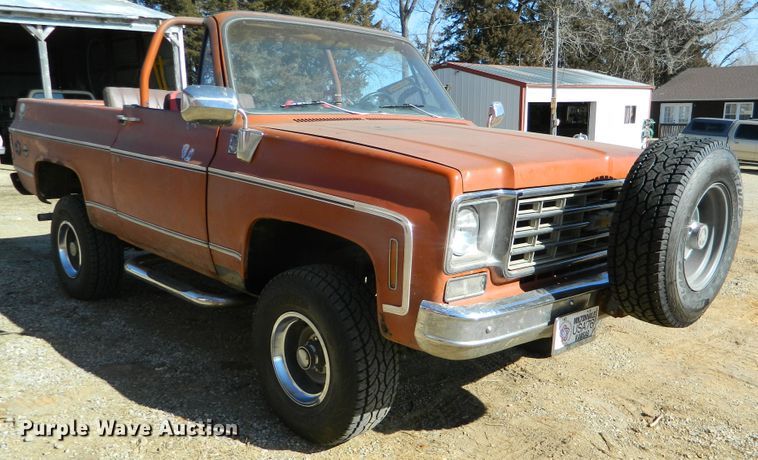 image for item DE4422 1975 Chevrolet Blazer SUV