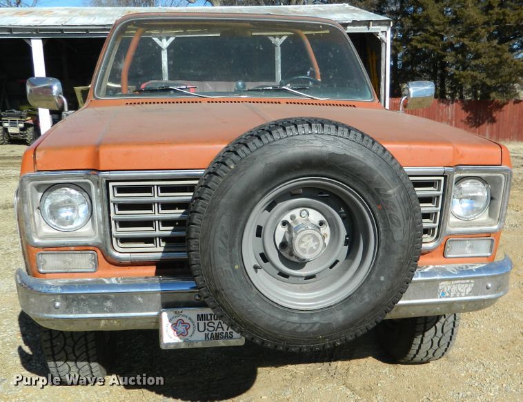 image for item DE4422 1975 Chevrolet Blazer SUV