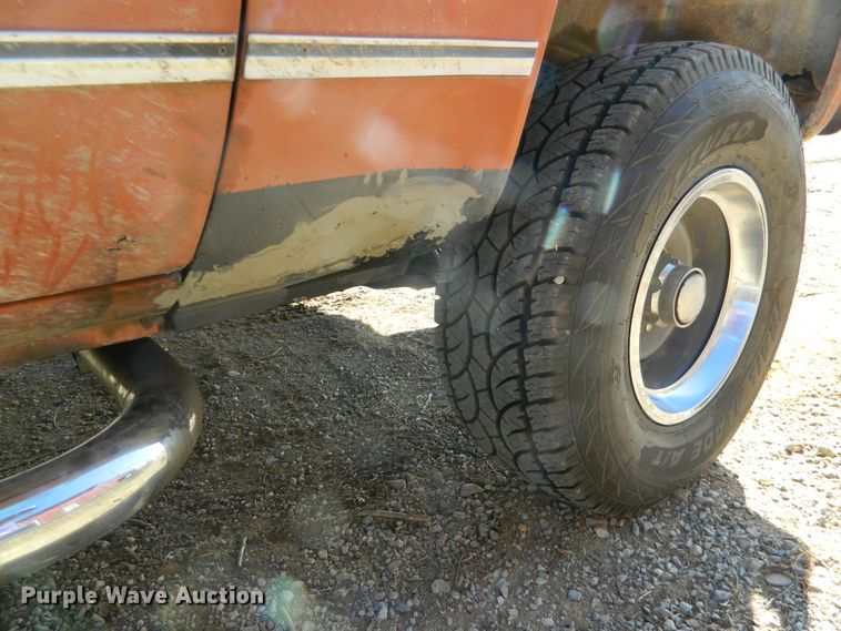 image for item DE4422 1975 Chevrolet Blazer SUV