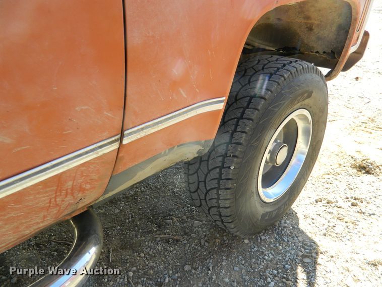 image for item DE4422 1975 Chevrolet Blazer SUV