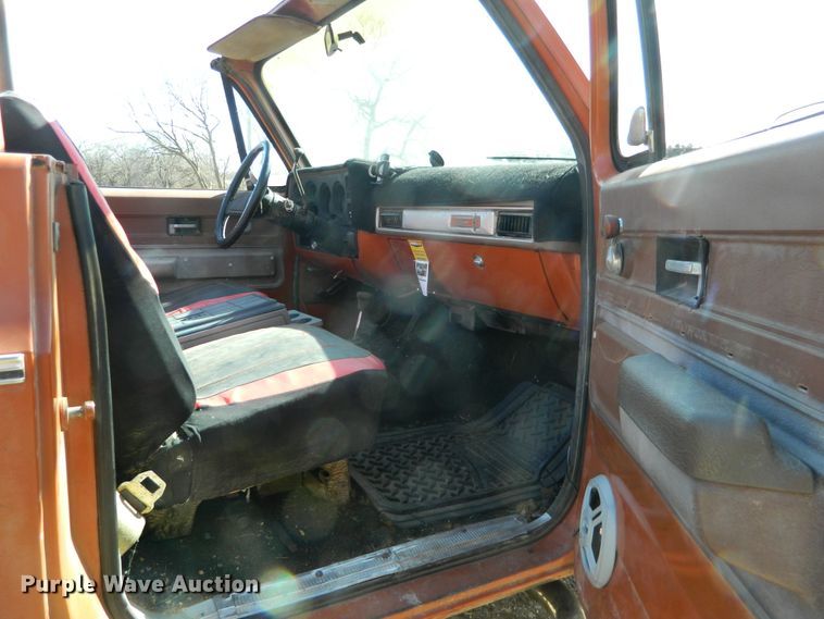 image for item DE4422 1975 Chevrolet Blazer SUV