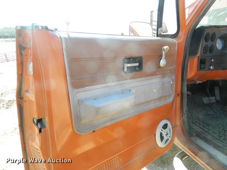 image for item DE4422 1975 Chevrolet Blazer SUV