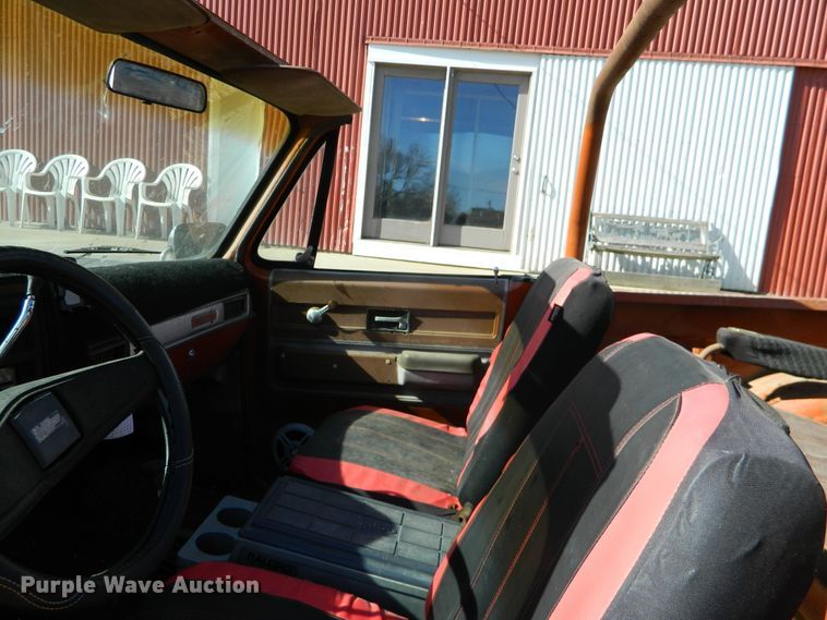 image for item DE4422 1975 Chevrolet Blazer SUV