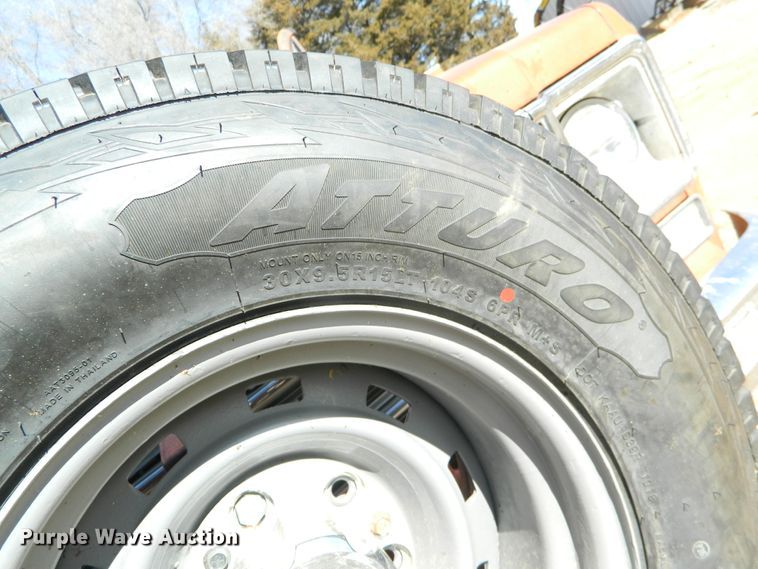 image for item DE4422 1975 Chevrolet Blazer SUV