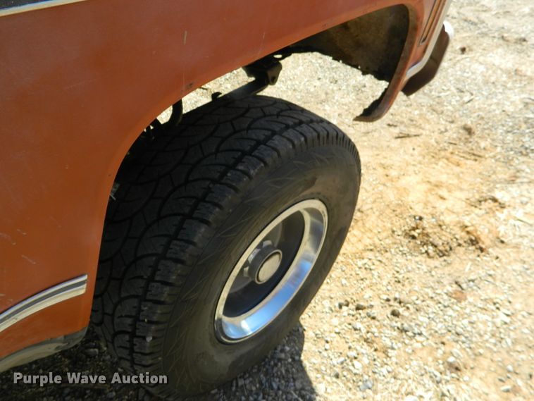 image for item DE4422 1975 Chevrolet Blazer SUV