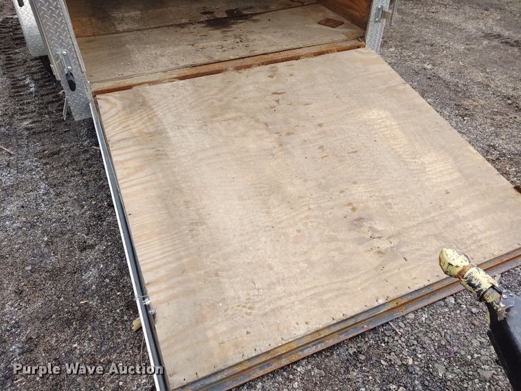 image for item DE6872 2017 Cargo Mate enclosed cargo trailer