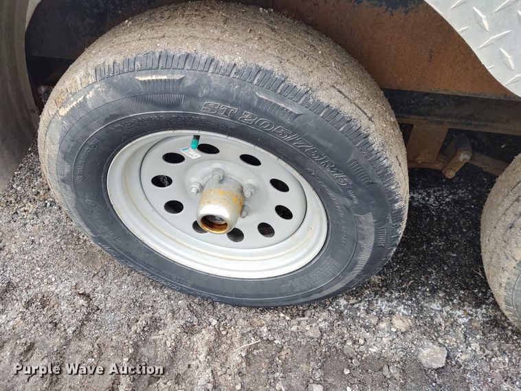 image for item DE6872 2017 Cargo Mate enclosed cargo trailer