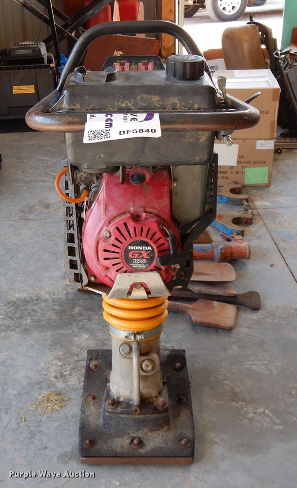 image for item DF5840 2005 Bomag B160/4 plate compactor