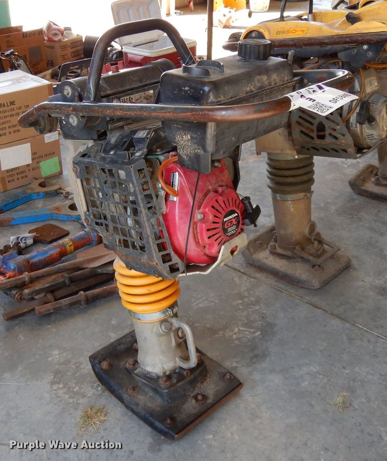 image for item DF5840 2005 Bomag B160/4 plate compactor