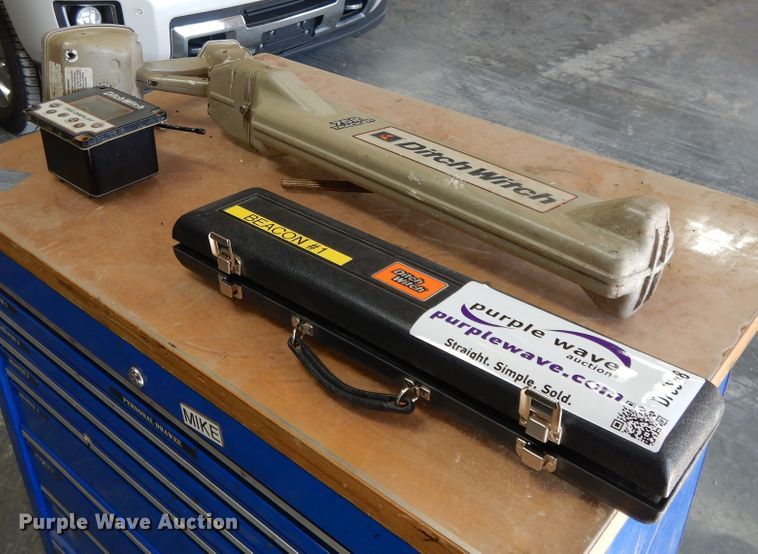 image for item DF5848 Ditch Witch 752 Tracker utility locator