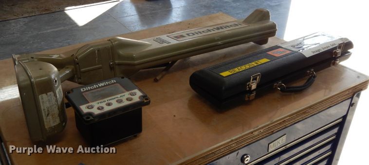 image for item DF5848 Ditch Witch 752 Tracker utility locator