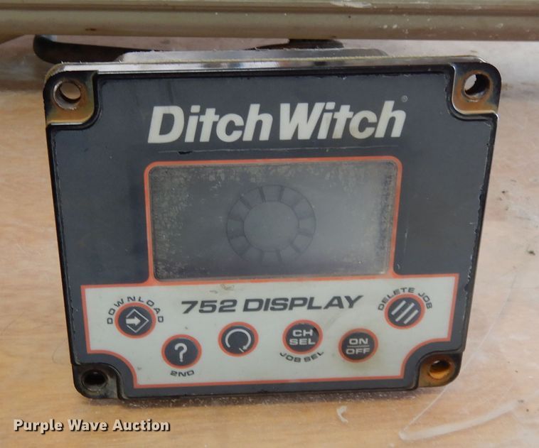 image for item DF5848 Ditch Witch 752 Tracker utility locator