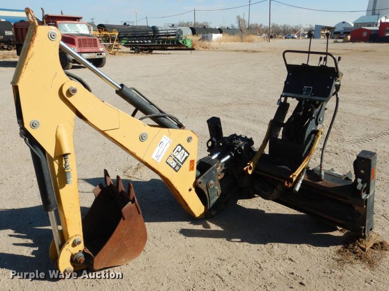 image for item DF7361 2005 Caterpillar BH30W backhoe attachment