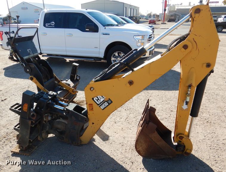 image for item DF7361 2005 Caterpillar BH30W backhoe attachment