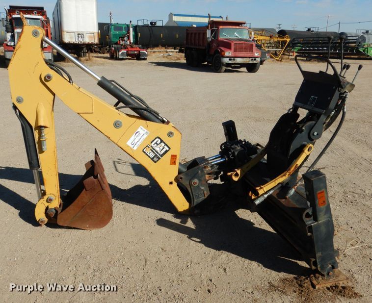 image for item DF7361 2005 Caterpillar BH30W backhoe attachment
