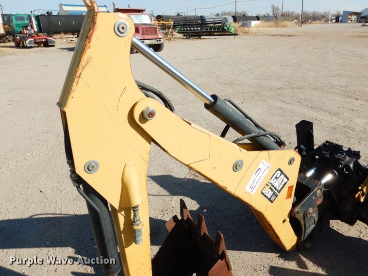 image for item DF7361 2005 Caterpillar BH30W backhoe attachment