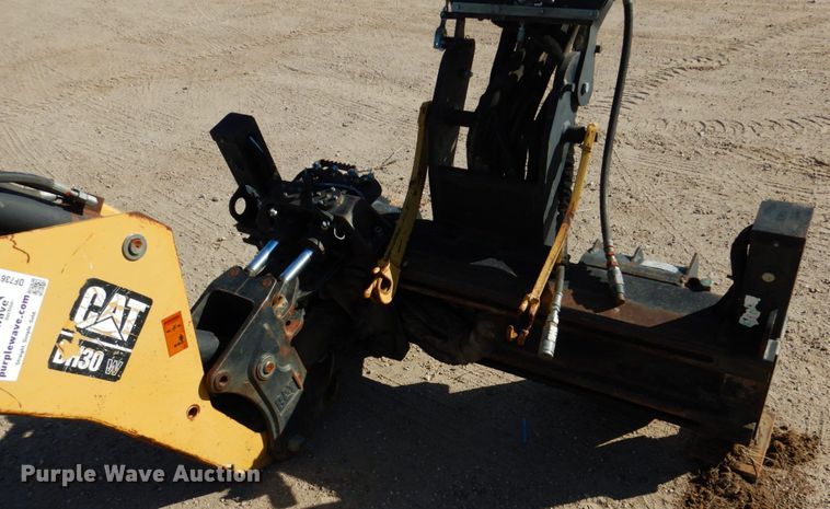 image for item DF7361 2005 Caterpillar BH30W backhoe attachment