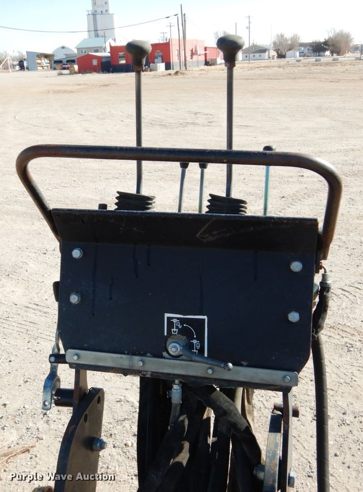 image for item DF7361 2005 Caterpillar BH30W backhoe attachment