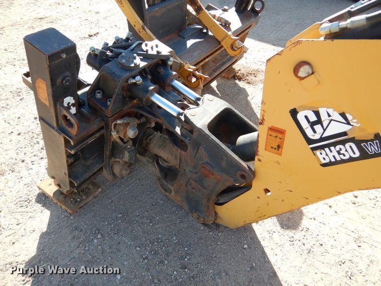 image for item DF7361 2005 Caterpillar BH30W backhoe attachment