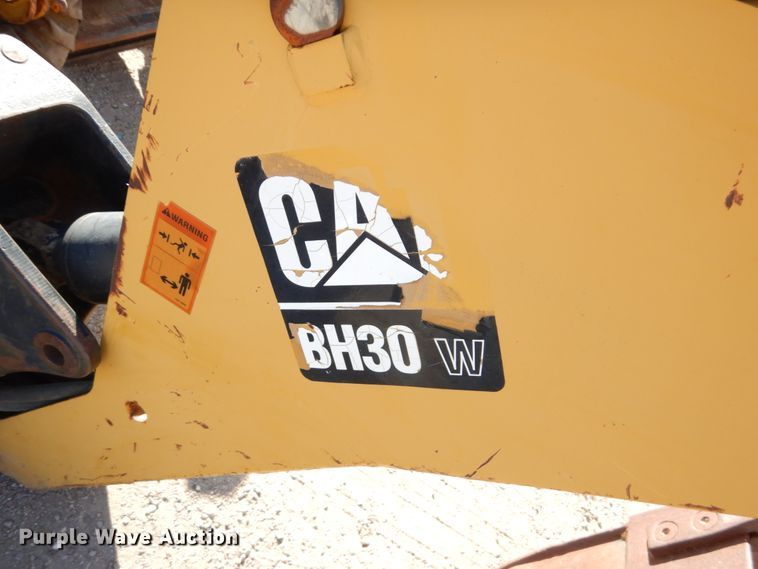 image for item DF7361 2005 Caterpillar BH30W backhoe attachment