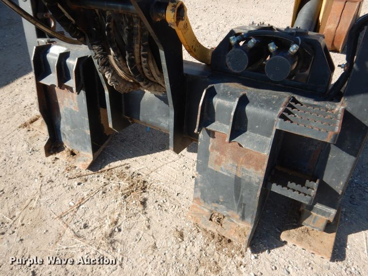 image for item DF7361 2005 Caterpillar BH30W backhoe attachment