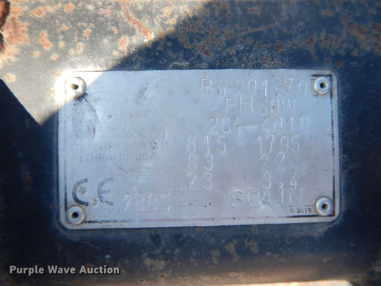 image for item DF7361 2005 Caterpillar BH30W backhoe attachment