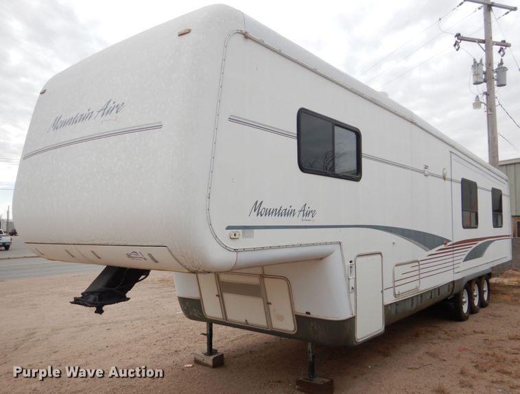 image for item DF7363 1996 Newmar Mountain Aire 39RKWB camper