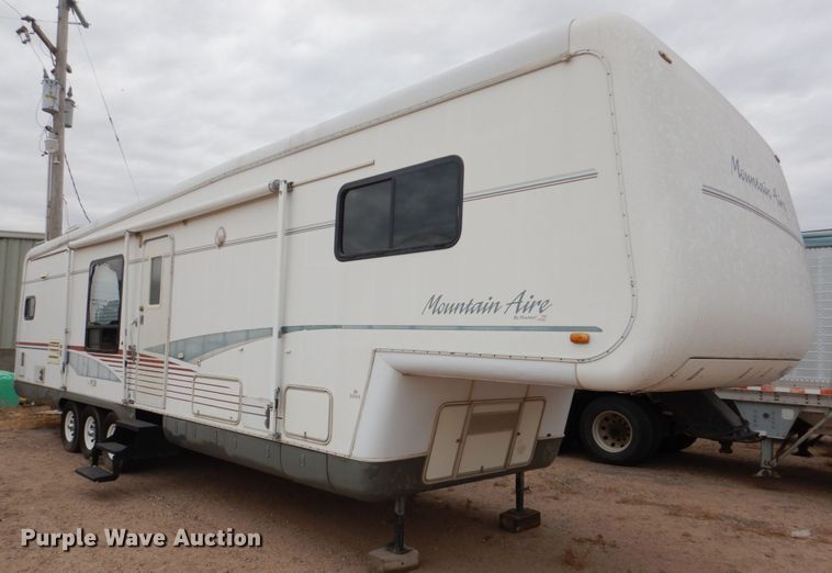 image for item DF7363 1996 Newmar Mountain Aire 39RKWB camper