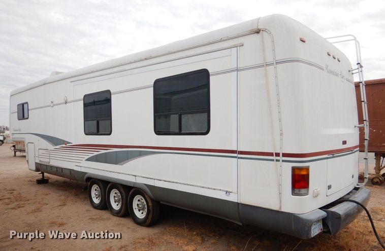 image for item DF7363 1996 Newmar Mountain Aire 39RKWB camper